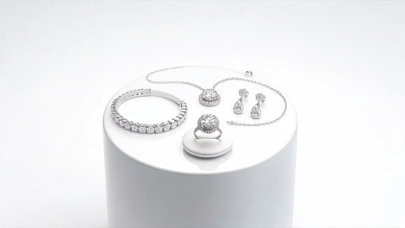 Diamond jewellery suite on a podium